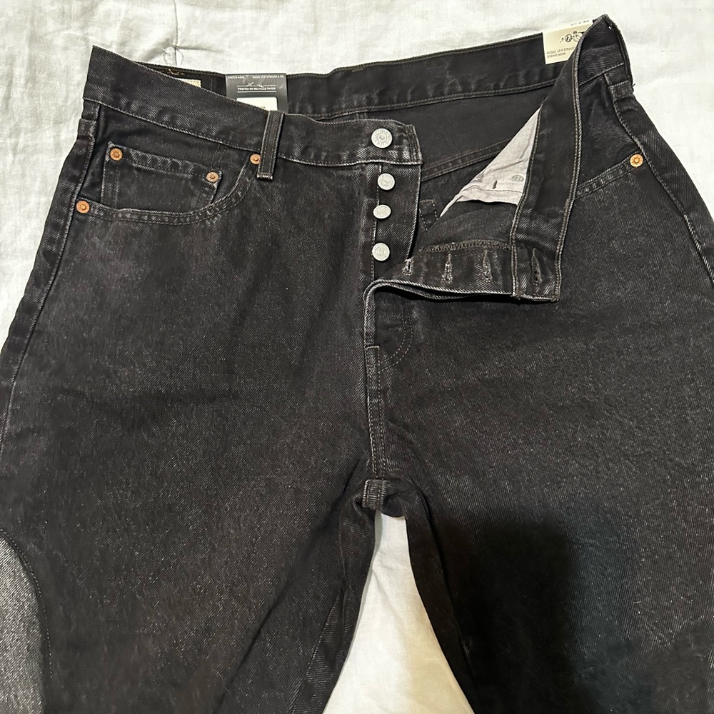 women Levi jeans